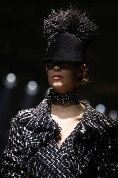 Look 14